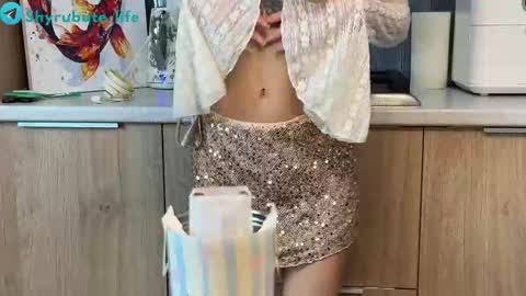 Snapshot of shyrubate chatting on 25, 4, 2026 Aurora online show from 25, 4, 2026