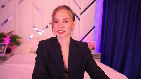 Snapshot of shyysiren chatting on 14, 10, 2025 shyysiren online show from 14, 10, 2025