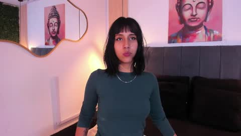 Snapshot of sia_roose chatting on 6, 4, 2026 Sia online show from 6, 4, 2026