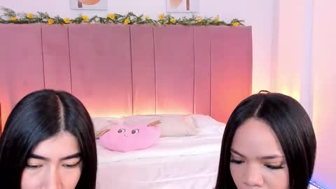 Snapshot of siara_lewis_ chatting on 9, 3, 2026 Siara and Zoe tattoo online show from 9, 3, 2026