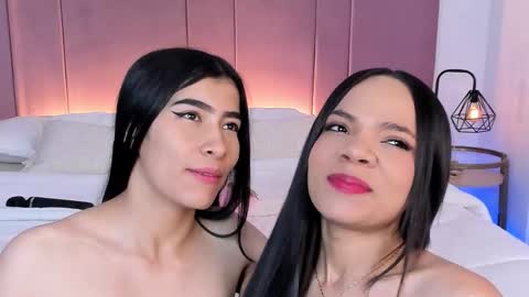 Snapshot of siara_lewis_ chatting on 24, 3, 2026 Siara and Zoe tattoo online show from 24, 3, 2026