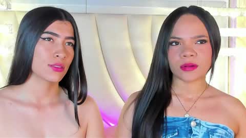 Snapshot of siara_lewis_ chatting on 10, 4, 2026 Siara and Zoe tattoo online show from 10, 4, 2026