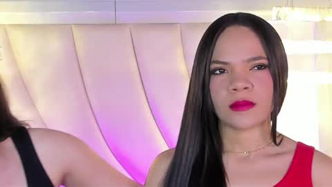 Snapshot of siara_lewis_ chatting on 15, 4, 2026 Siara and Zoe tattoo online show from 15, 4, 2026