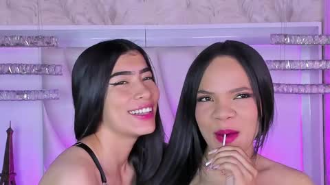 Snapshot of siara_lewis_ chatting on 28, 4, 2026 Siara and Zoe tattoo online show from 28, 4, 2026