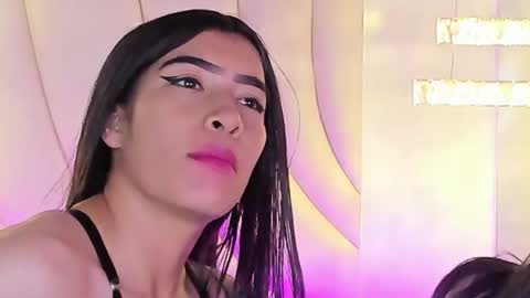 Snapshot of siara_lewis_ chatting on 23, 6, 2026 Siara and Zoe tattoo online show from 23, 6, 2026