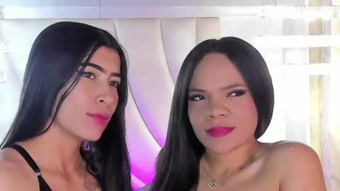 Snapshot of siara_lewis_ chatting on 1, 8, 2026 Siara and Zoe tattoo online show from 1, 8, 2026