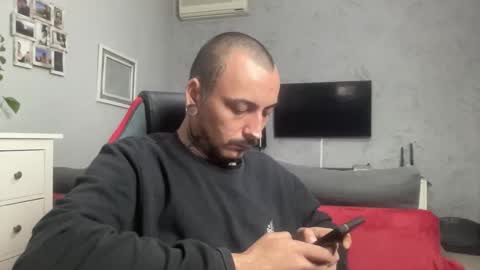 Snapshot of sidvicious23cm chatting on 23, 2, 2026 sidvicious23cm online show from 23, 2, 2026