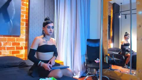 Snapshot of sienna_dark chatting on 12, 3, 2026 SinnaDark online show from 12, 3, 2026