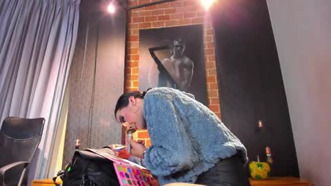 Snapshot of sienna_dark chatting on 8, 4, 2026 SinnaDark online show from 8, 4, 2026