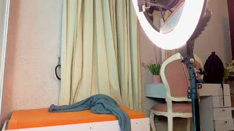 Snapshot of sienna_dark chatting on 9, 4, 2026 SinnaDark online show from 9, 4, 2026