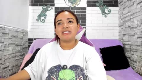 sienna_lux01 online show from 4, 3, 2026