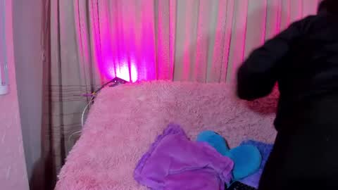 Snapshot of sienna_lux01 chatting on 17, 6, 2026 sienna_lux01 online show from 17, 6, 2026