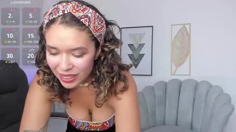 Snapshot of sienna_luxor chatting on 24, 4, 2026 siiena online show from 24, 4, 2026