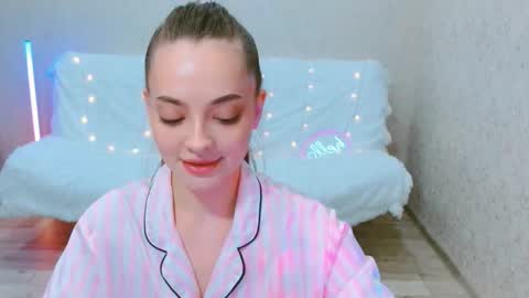 Snapshot of siennamia chatting on 29, 5, 2026 Sienna Mia online show from 29, 5, 2026