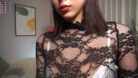 Snapshot of signehinz chatting on 5, 10, 2025 Eva online show from 5, 10, 2025