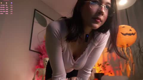 Snapshot of signehinz chatting on 23, 10, 2025 Eva online show from 23, 10, 2025