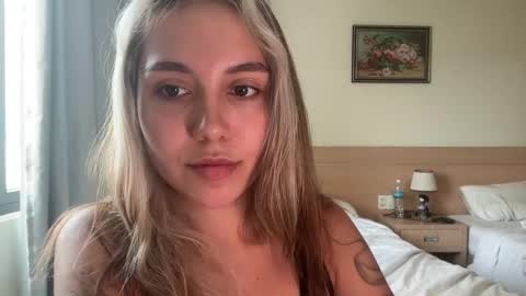 Snapshot of silicia_lu chatting on 11, 4, 2026 You fav Miss Si online show from 11, 4, 2026
