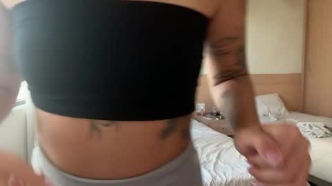 Snapshot of silicia_lu chatting on 14, 4, 2026 You fav Miss Si online show from 14, 4, 2026