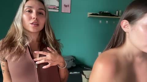 Snapshot of silicia_lu chatting on 4, 5, 2026 You fav Miss Si online show from 4, 5, 2026