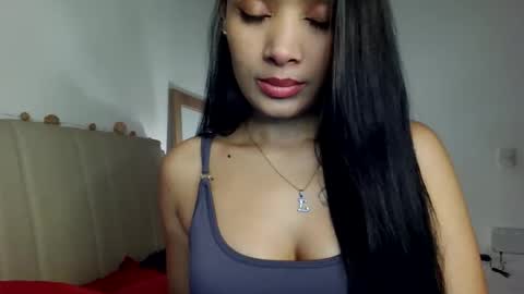 Snapshot of silk_diva chatting on 1, 5, 2026 maria online show from 1, 5, 2026