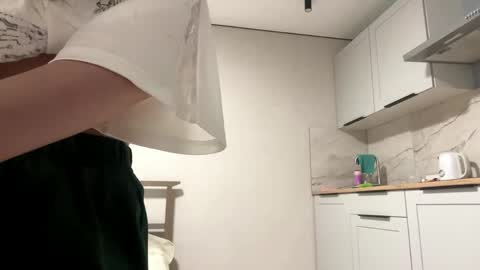 Sophie online show from 17, 4, 2026