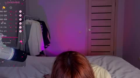 Snapshot of silly___woman chatting on 15, 4, 2026 silly___woman online show from 15, 4, 2026