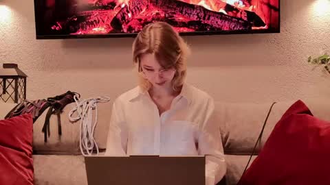 Snapshot of silva_tailll chatting on 3, 4, 2026 silva online show from 3, 4, 2026