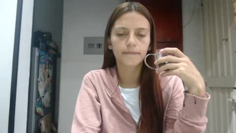 Snapshot of silvanaroberts_ chatting on 18, 6, 2026 Rouse online show from 18, 6, 2026