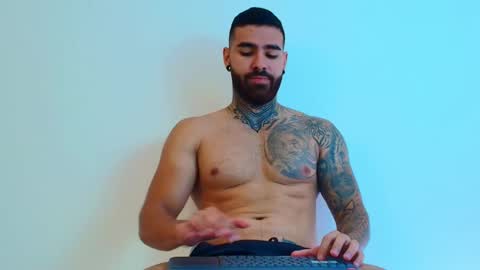 Snapshot of silvano_torrez chatting on 24, 3, 2026 silavno online show from 24, 3, 2026
