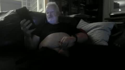 Daddy Bear online show from 7, 11, 2025