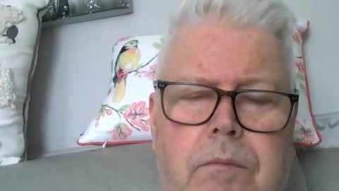 Snapshot of silverfoxpauly chatting on 16, 4, 2026 silverfoxpauly online show from 16, 4, 2026