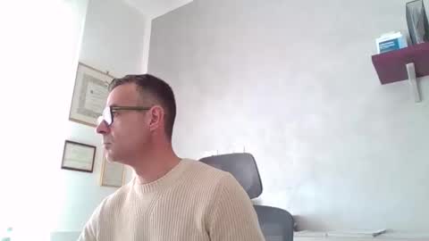 Snapshot of simmeturbate chatting on 22, 4, 2026 Italiandaddyitalydickassbottomassholecomshowmasturbatenudeboyitalyatleticcutemuscolarhardcockdickboy online show from 22, 4, 2026