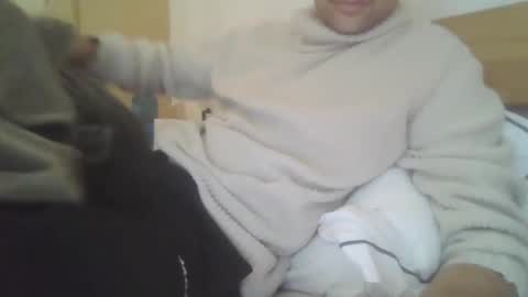 Snapshot of simml98 chatting on 16, 12, 2024 Sam online show from 16, 12, 2024