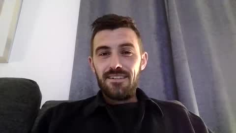 Snapshot of simomoliver chatting on 19, 11, 2025 simomoliver online show from 19, 11, 2025