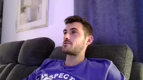 Snapshot of simomoliver chatting on 23, 11, 2025 simomoliver online show from 23, 11, 2025