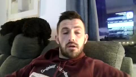 Snapshot of simomoliver chatting on 20, 4, 2026 simomoliver online show from 20, 4, 2026