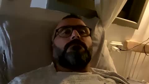 Snapshot of simon_bb chatting on 1, 11, 2025 Si online show from 1, 11, 2025