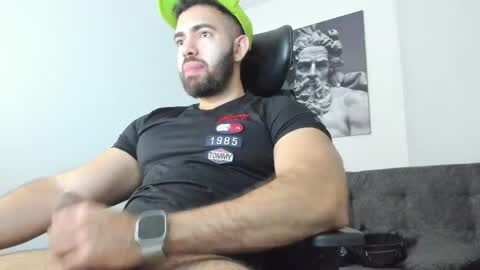 Snapshot of simon_leon01 chatting on 21, 4, 2026 simon_leon01 online show from 21, 4, 2026