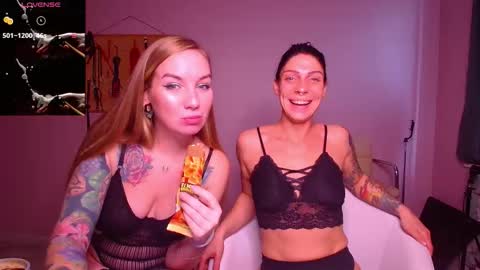 Snapshot of simona_moonshine chatting on 4, 10, 2025 simona_moonshine online show from 4, 10, 2025