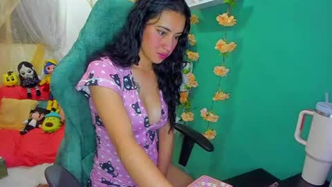 Snapshot of simone_simpson chatting on 26, 6, 2026 Simon Simpson Modelo Independiente online show from 26, 6, 2026
