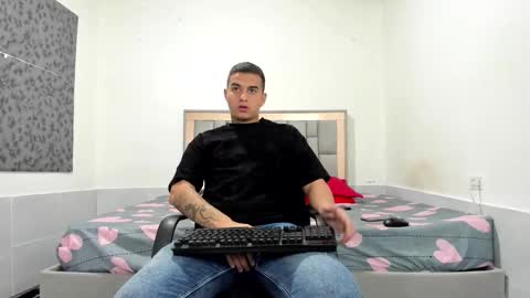 SIMON KELER online show from 13, 12, 2025