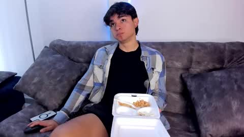 Snapshot of simonlambert__ chatting on 12, 2, 2025 Simon online show from 12, 2, 2025