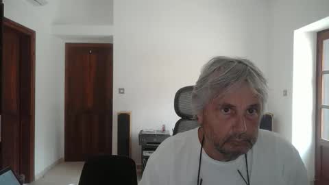 Snapshot of simonthenudist chatting on 27, 4, 2026 Simon online show from 27, 4, 2026