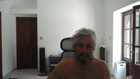 Snapshot of simonthenudist chatting on 19, 5, 2026 Simon online show from 19, 5, 2026