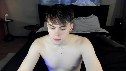 Snapshot of simonwnl chatting on 6, 12, 2024 Simon online show from 6, 12, 2024