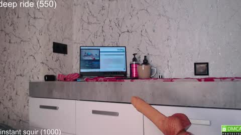 Snapshot of simplegirl1996 chatting on 13, 10, 2025 regina online show from 13, 10, 2025