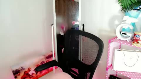 Snapshot of simplepinayx chatting on 8, 3, 2026 call me nath online show from 8, 3, 2026