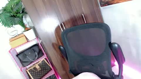 Snapshot of simplepinayx chatting on 22, 4, 2026 call me nath online show from 22, 4, 2026