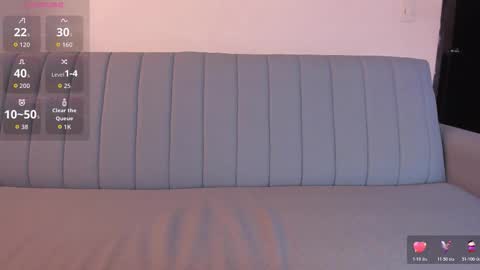 Snapshot of simply_zoe___ chatting on 28, 10, 2025 zoe online show from 28, 10, 2025