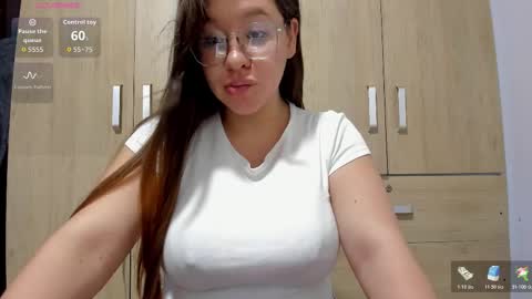 Snapshot of simply_zoe___ chatting on 10, 2, 2026 zoe online show from 10, 2, 2026